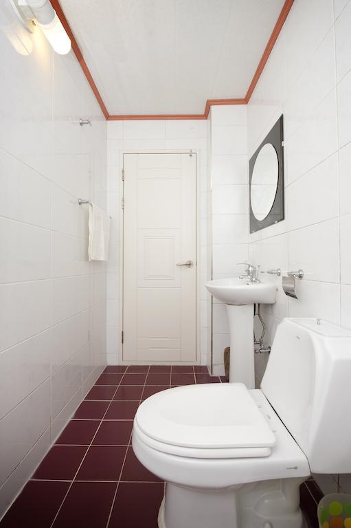 Shinchon Guest House Seul Pokój zdjęcie